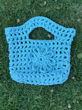 Load image into Gallery viewer, Crochet Petal Bag in Pool