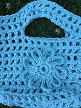 Load image into Gallery viewer, Crochet Petal Bag in Pool